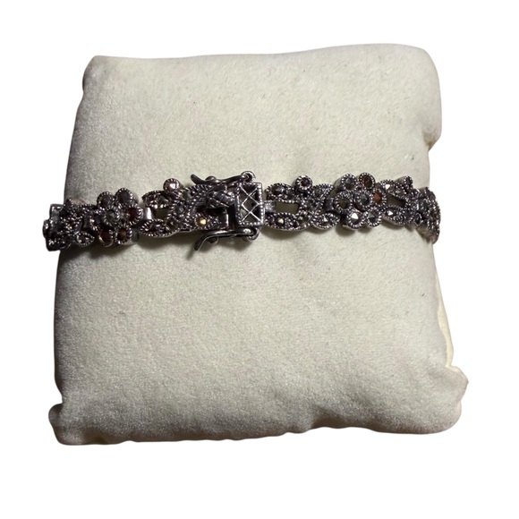 Vintage Sterling Silver Floral Marcasite 7” Bracelet - Picture 4 of 10